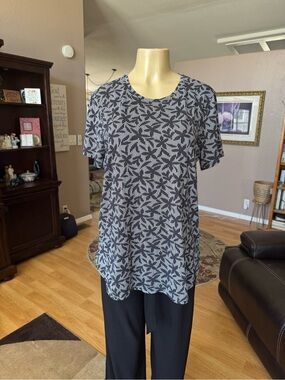 Lands End Black & White Patterned Short Sleeve Top-size L